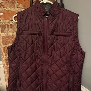 Woolrich Puffer Vest Women’s Large Blackberry Full Zip Outdoor Hiking